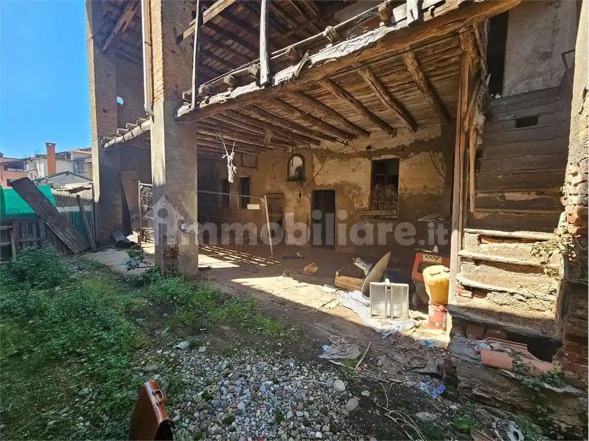 Rustico - Casale in vendita a Limido Comasco