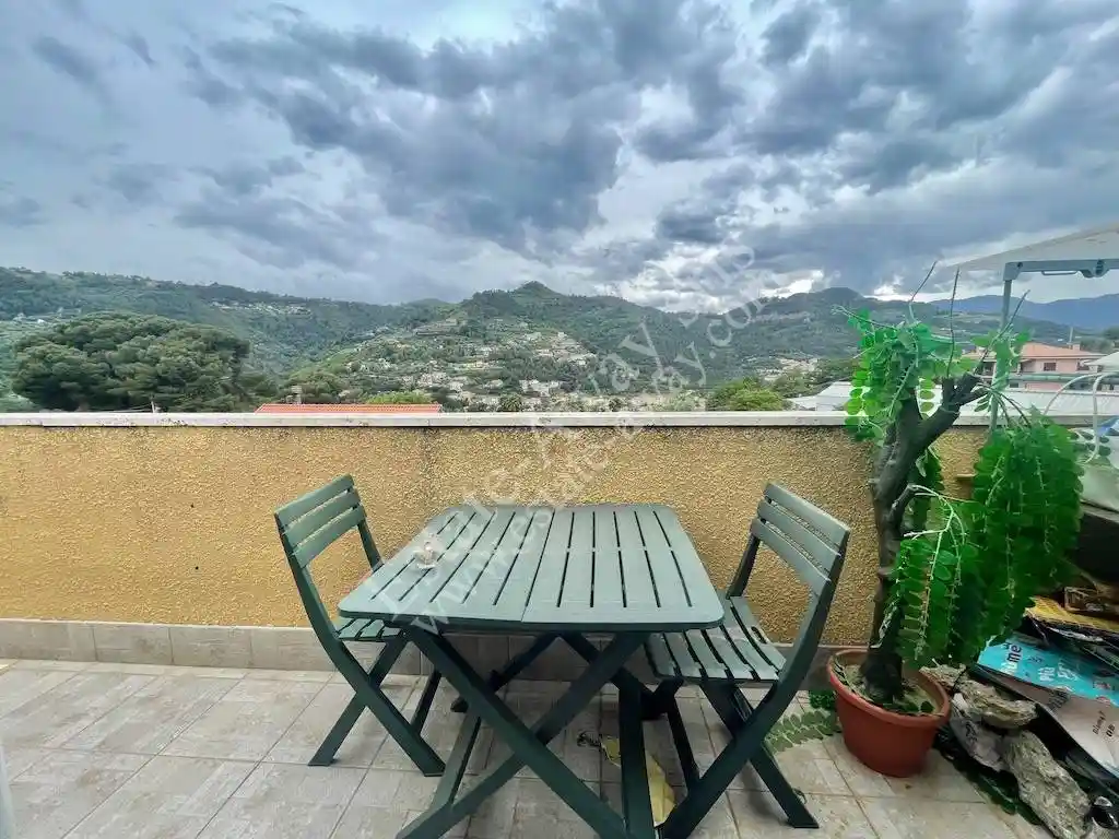 Appartamento in vendita a Camporosso