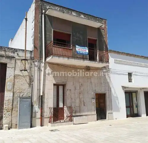 Palazzo - Edificio in vendita a Monteparano