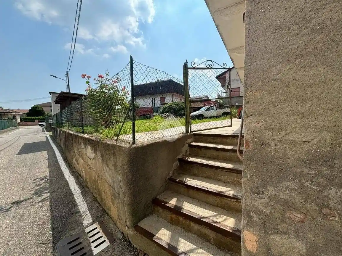 Rustico via A.Manzoni 30, Mezzomerico - foto 4