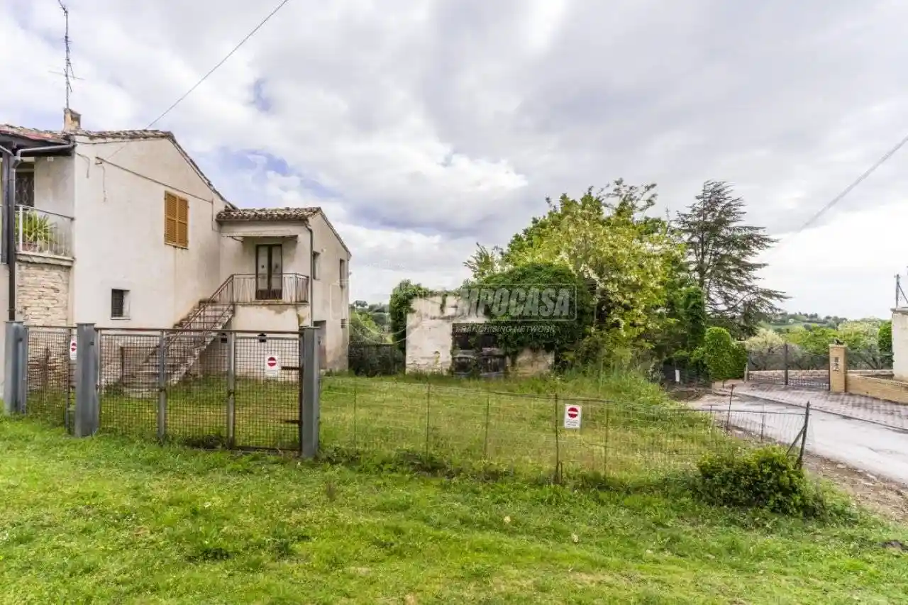 Appartamento in vendita a Montecosaro