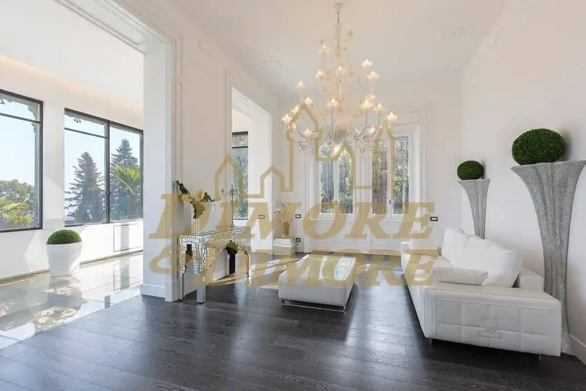 Villa in vendita a Stresa