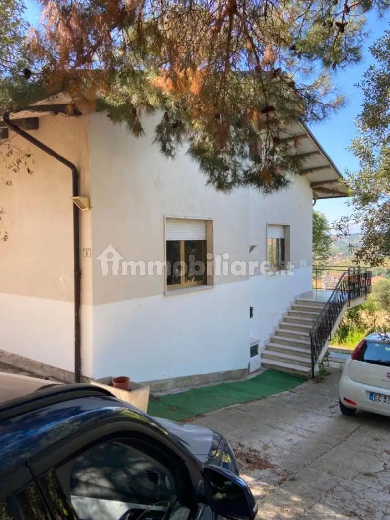 Palazzo - Edificio in vendita a Tortoreto