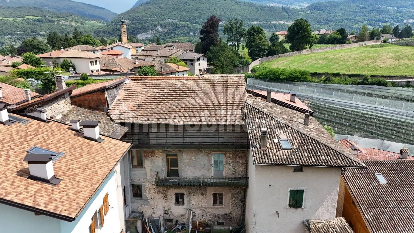 Casa indipendente in vendita a Vallelaghi