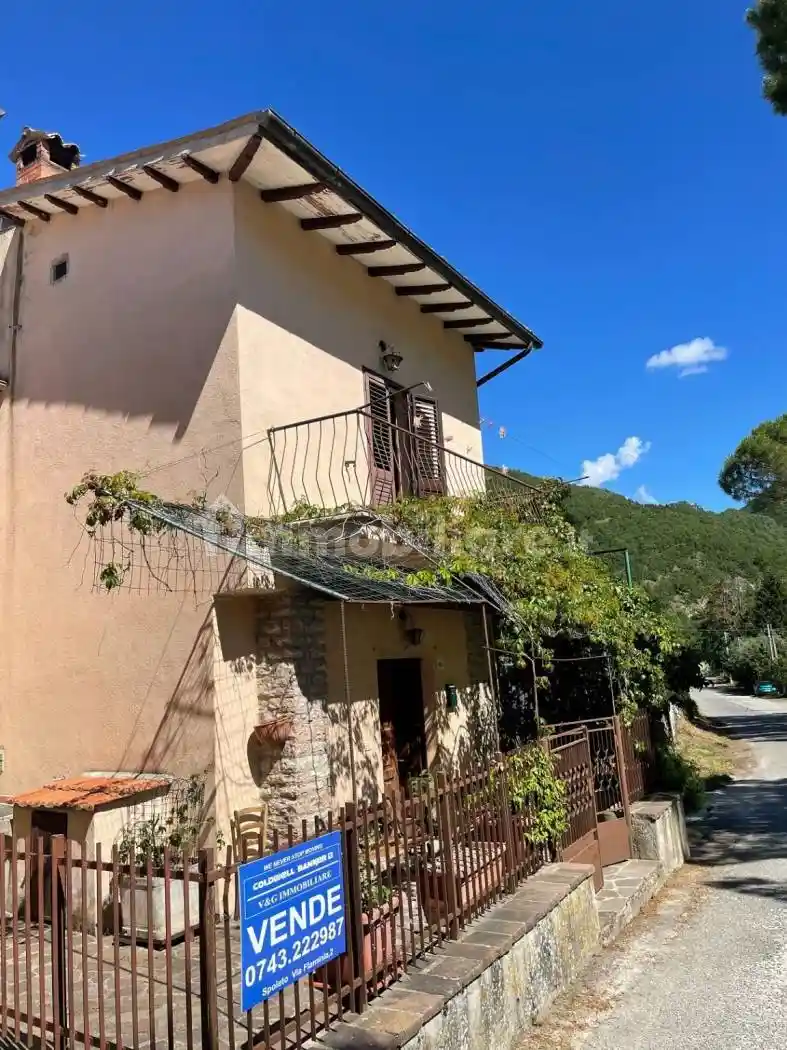 Casa indipendente in vendita a Cerreto di Spoleto