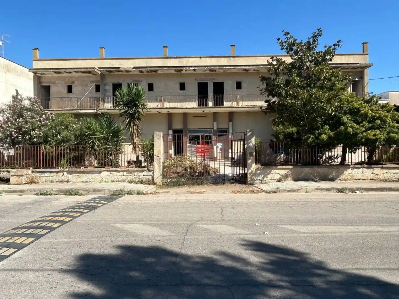 Palazzo - Edificio in vendita a Monteparano