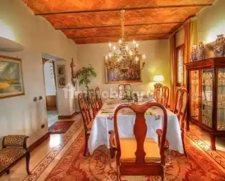 Villa in vendita a Pistoia