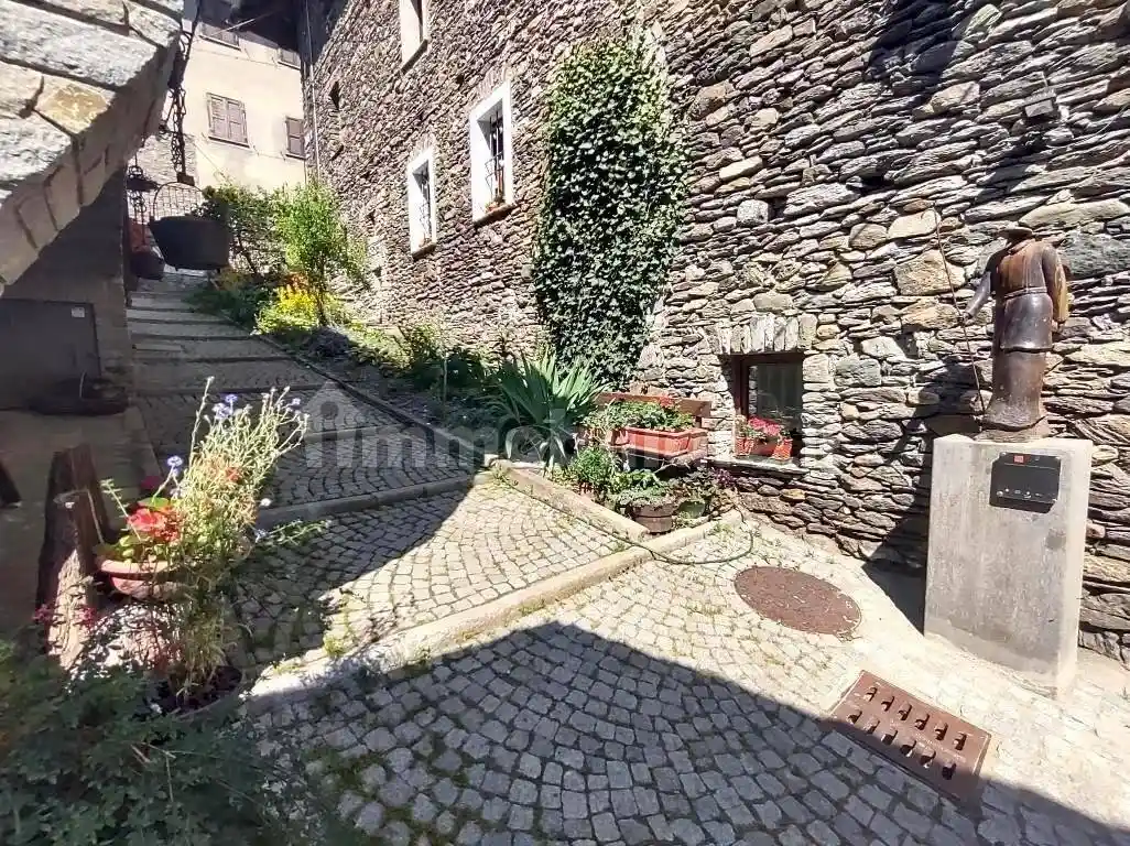 Bilocale Place Des Cries 1, Centro, Etroubles - foto 2