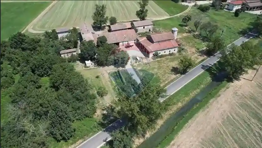 Rustico - Casale in vendita a Collecchio