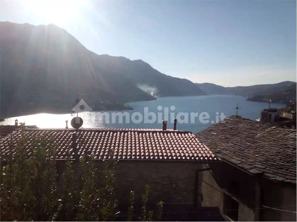 Rustico - Casale in vendita a Carate Urio