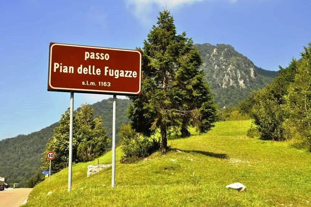 Palazzo - Edificio in vendita a Vallarsa