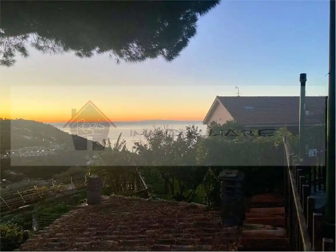 Villa in vendita a Ospedaletti