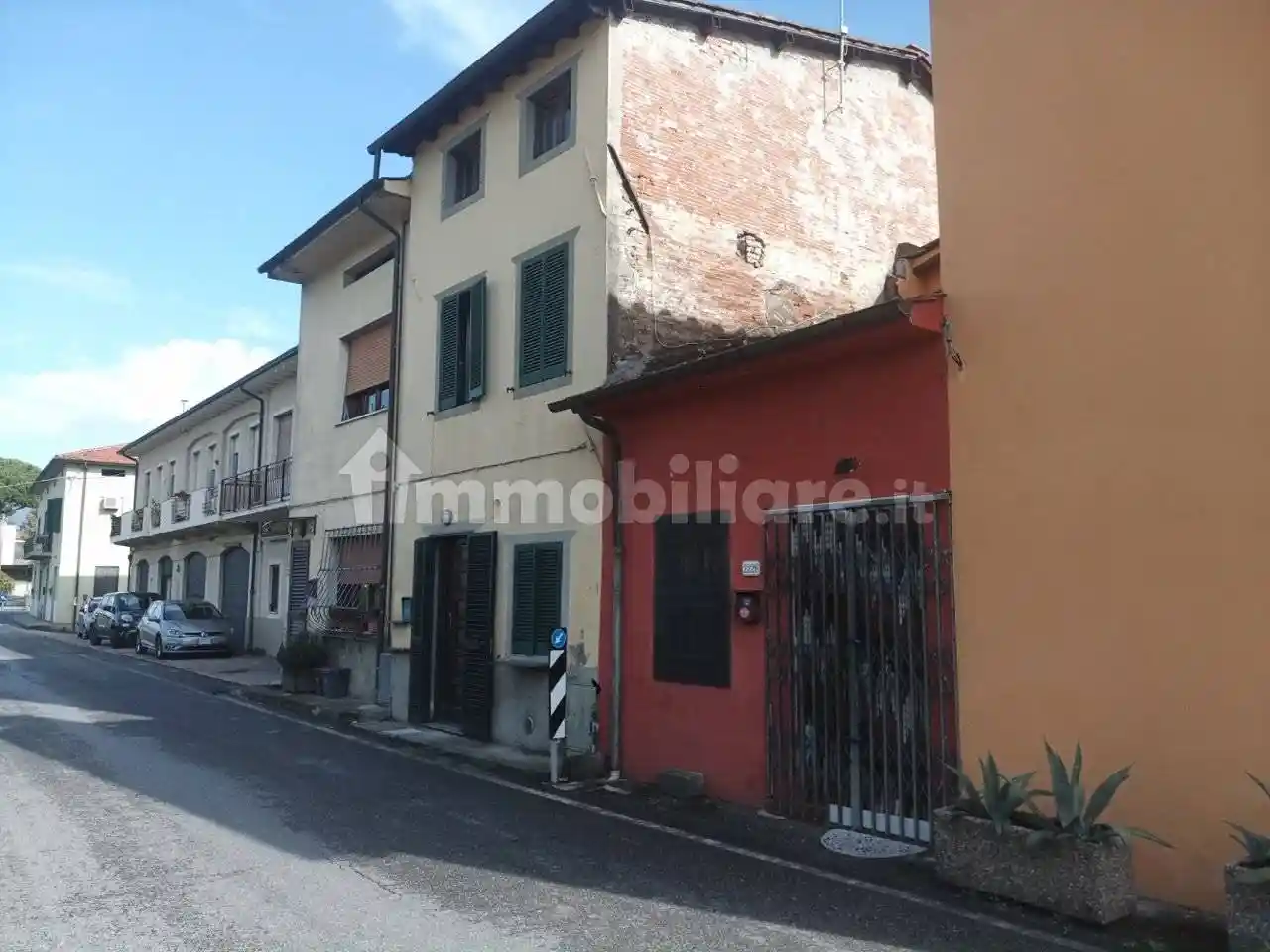 Casa indipendente in affitto a Lucca