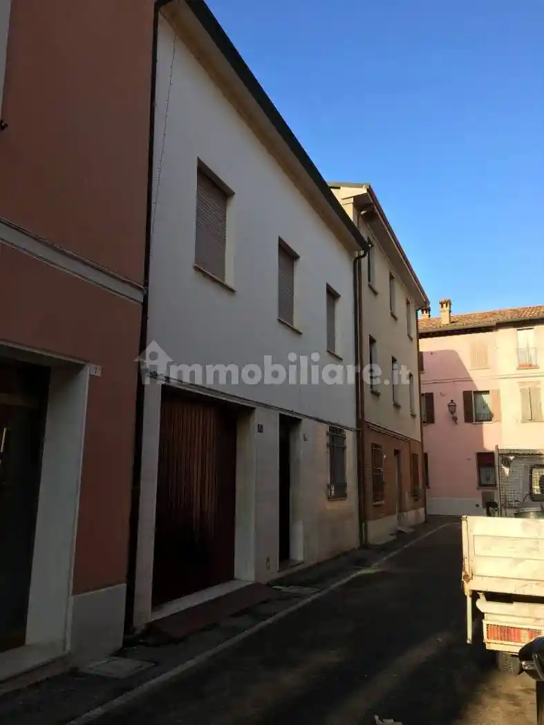 Villa in vendita a Bagnara di Romagna