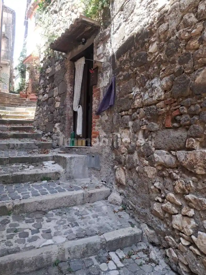 Appartamento in vendita a Patrica