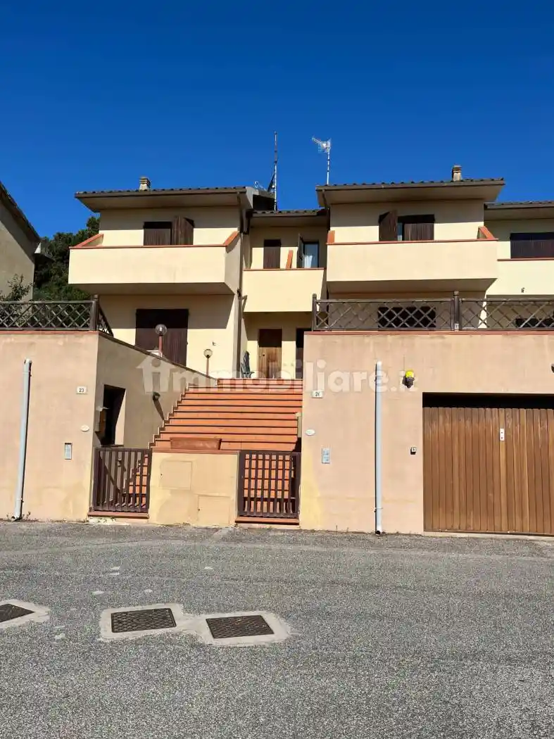 Casa indipendente in vendita a Piombino