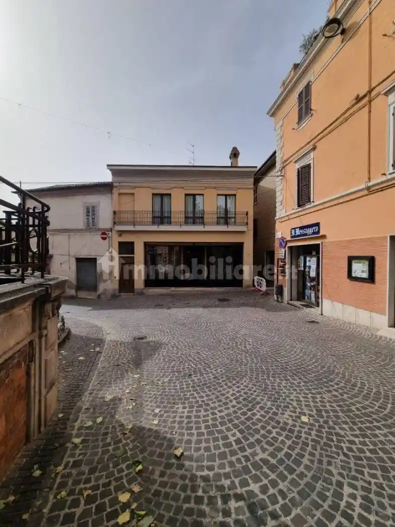 Palazzo - Edificio in vendita a Corridonia