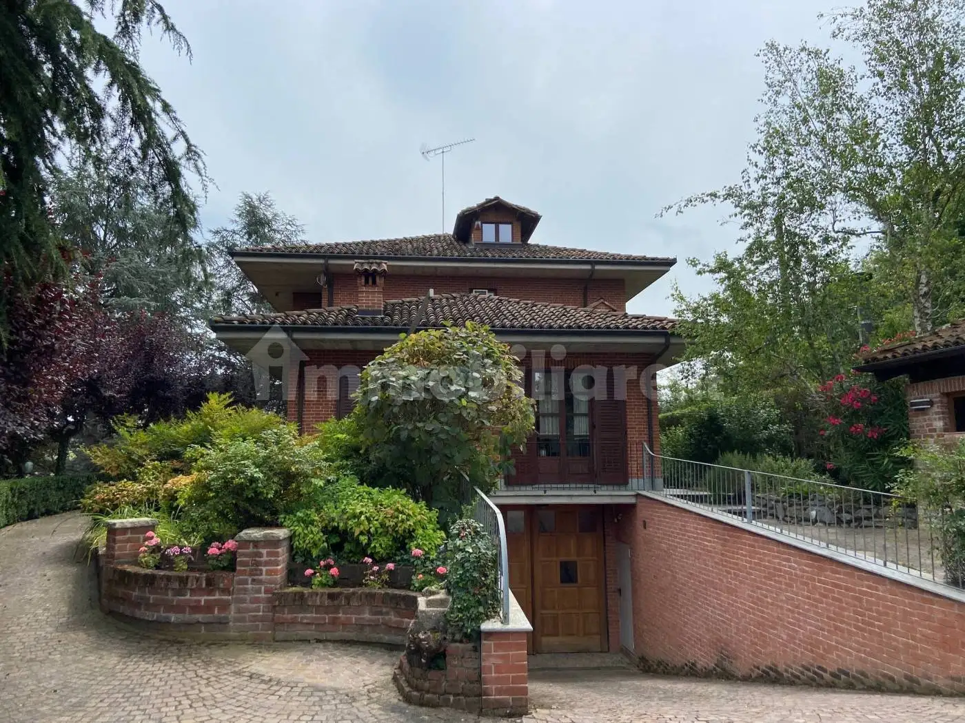 Villa in vendita a Celle Enomondo