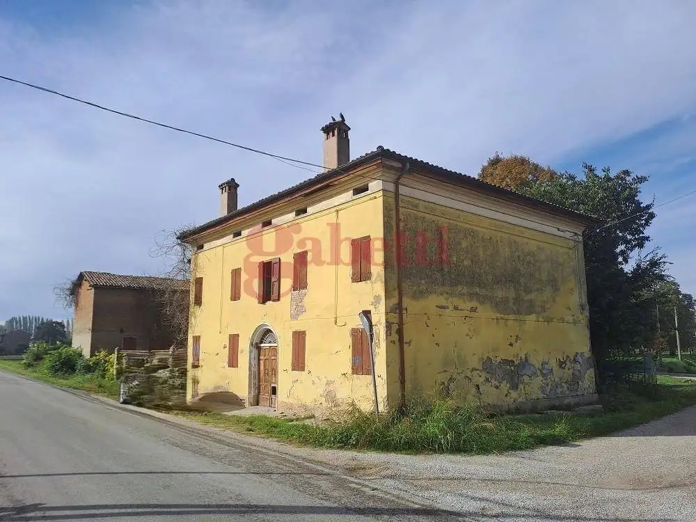 Casa indipendente in vendita a Cento