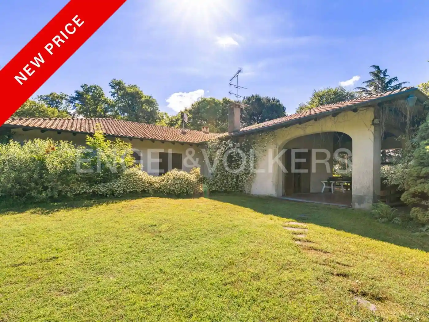 Villa in vendita a Golasecca