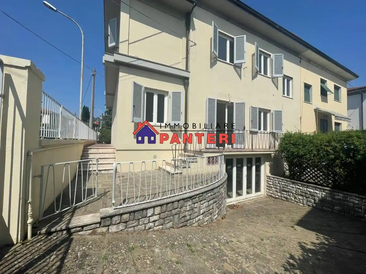 Villa in vendita a Pescia