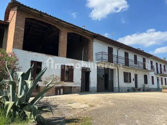 Rustico - Casale in vendita a Cossombrato