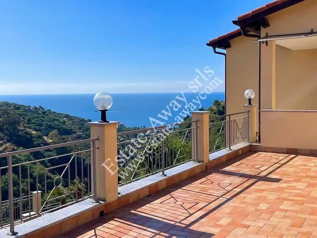 Villa in vendita a Bordighera