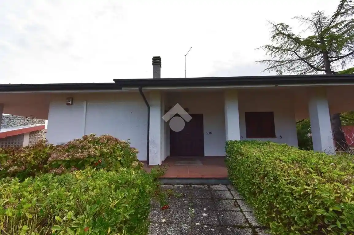 Villa in vendita a Montescudo - Montecolombo