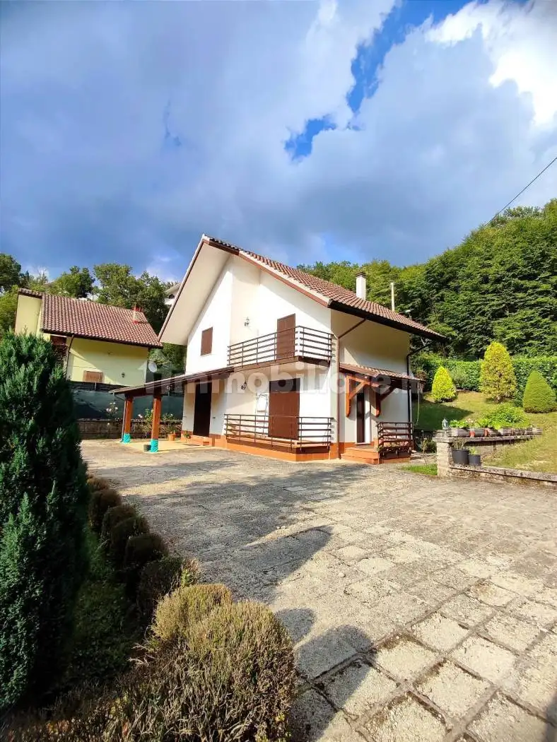 Villa in vendita a Campoli Appennino