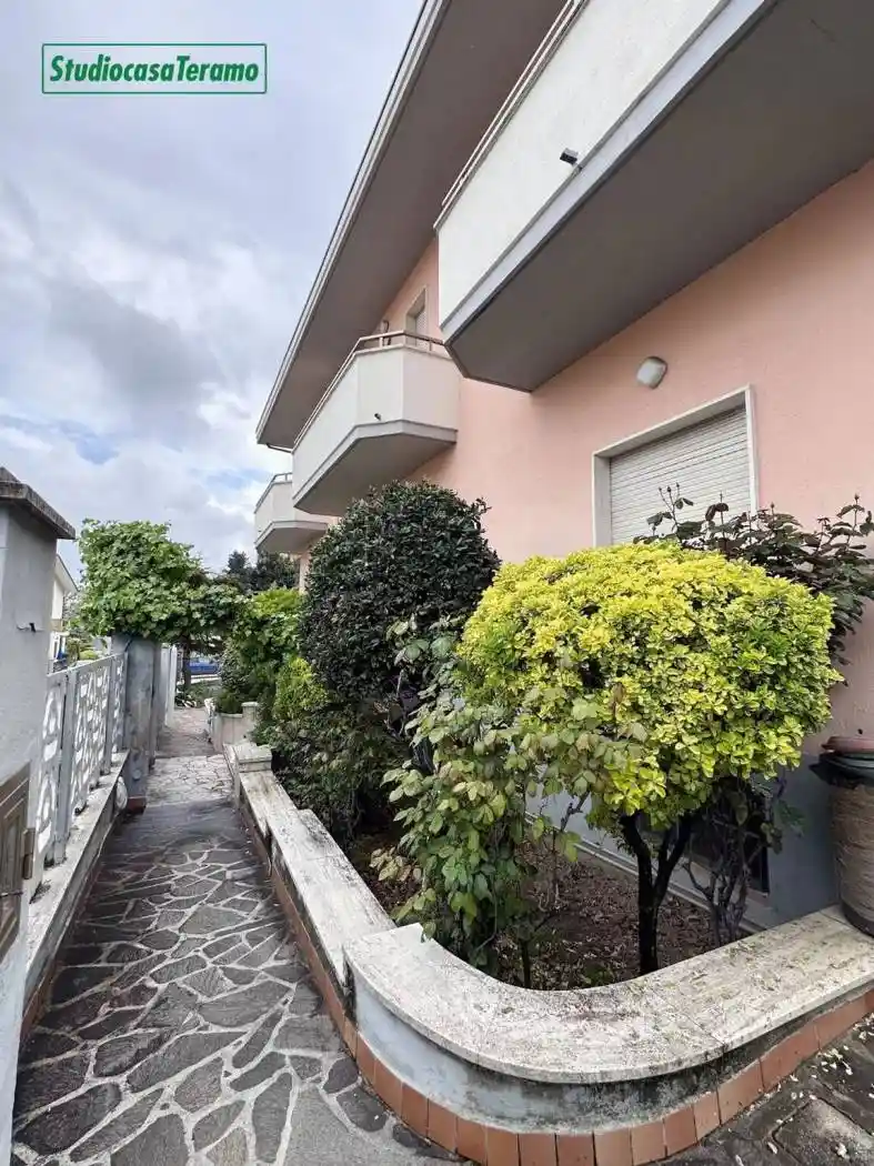 Quadrilocale via Piermarini San C., Centro, Teramo - foto 4