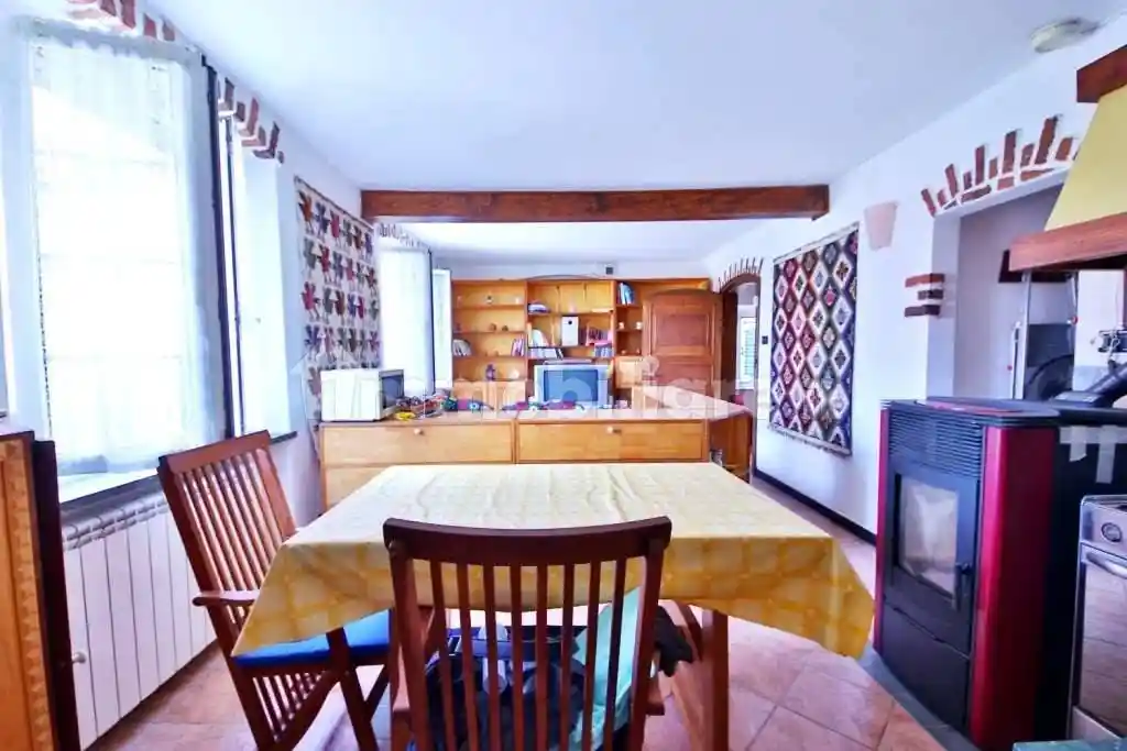 Appartamento in vendita a Savignone