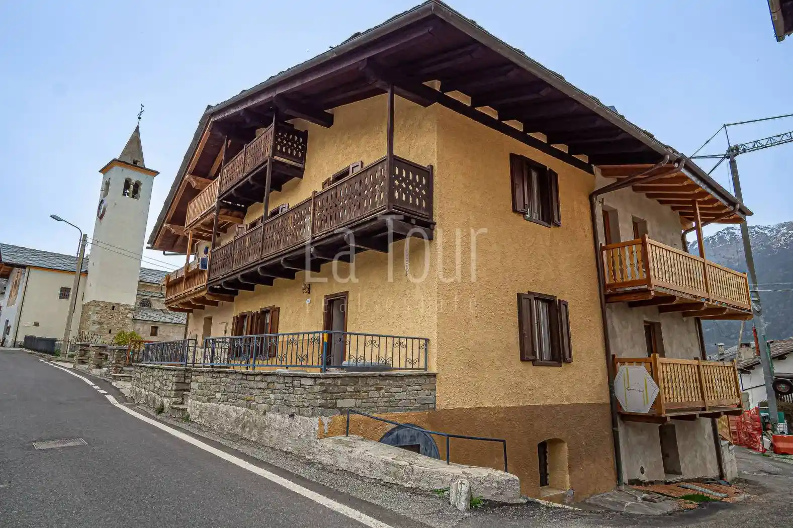 Casa indipendente in vendita a Aosta
