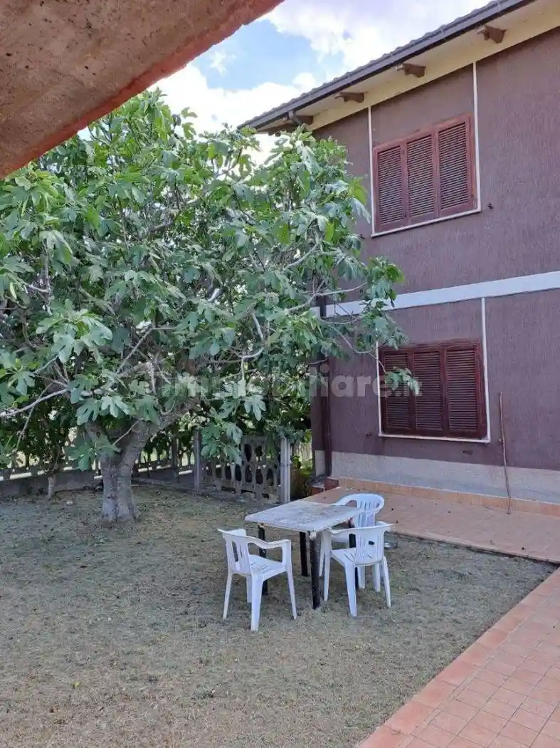 Villa unifamiliare 240 m², Penne - foto 2