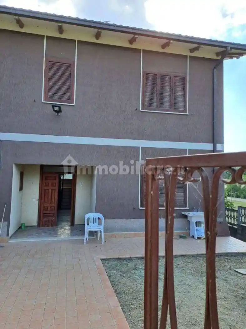 Villa unifamiliare 240 m², Penne - foto 3