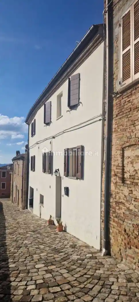 Appartamento in vendita a Terre Roveresche