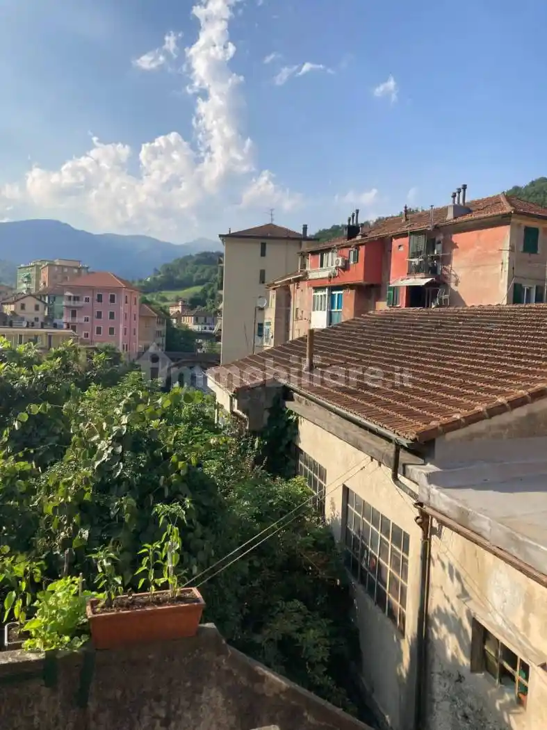 Appartamento in vendita a Campomorone