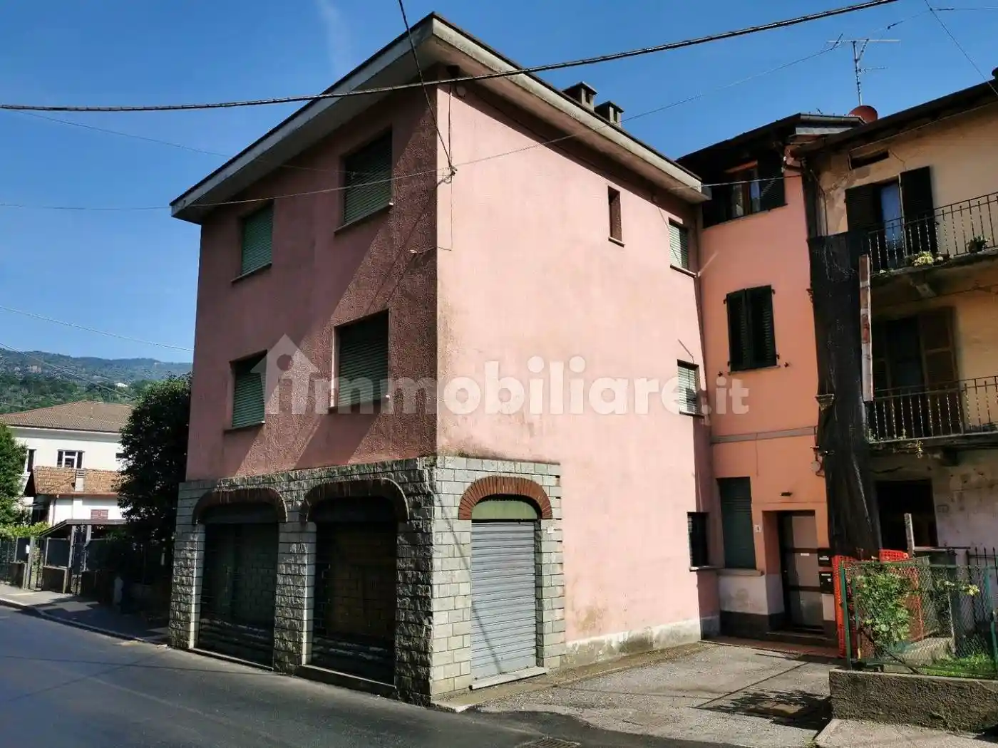 Palazzo - Edificio in vendita a Porto Ceresio