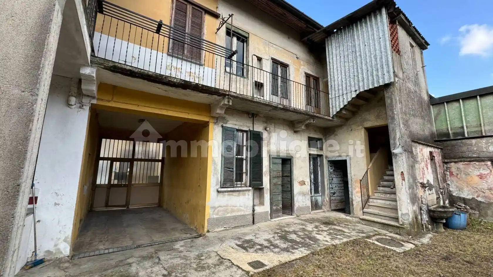 Villa in vendita a Marcallo con Casone