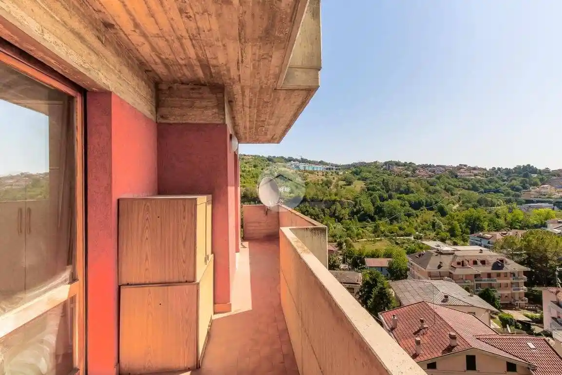 Quadrilocale viale Giovanni Bovio 52, Centro, Teramo - foto 5