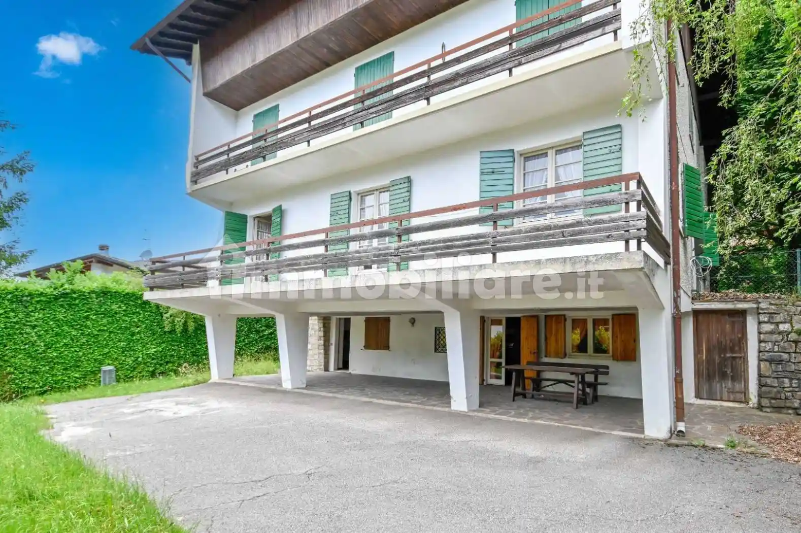 Appartamento in vendita a Selvino