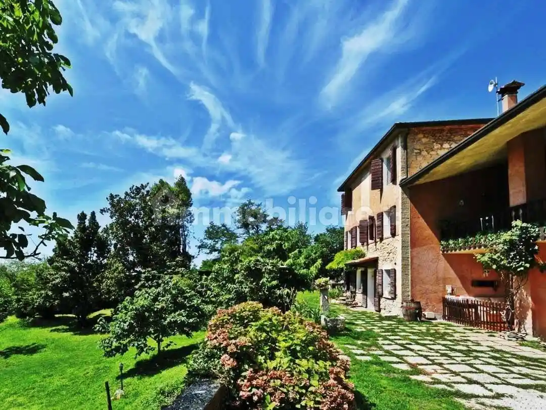 Rustico - Casale in vendita a Castelcucco