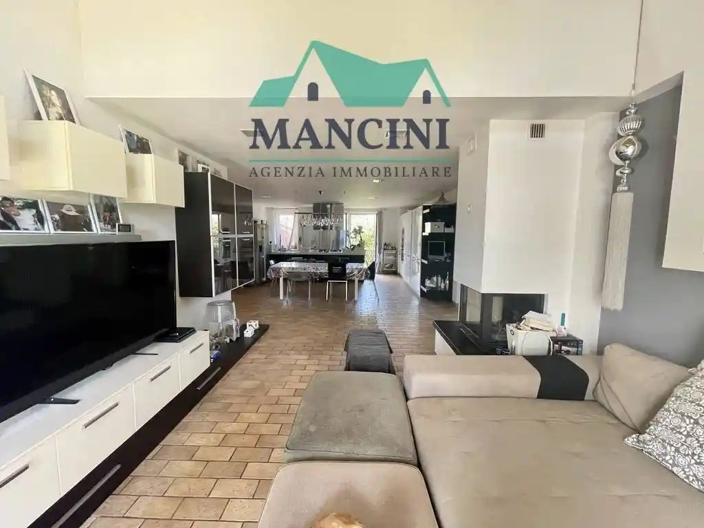 Casa indipendente in vendita a Jesi