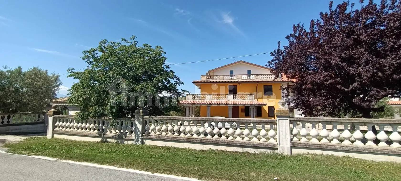 Casa indipendente in vendita a Bellante