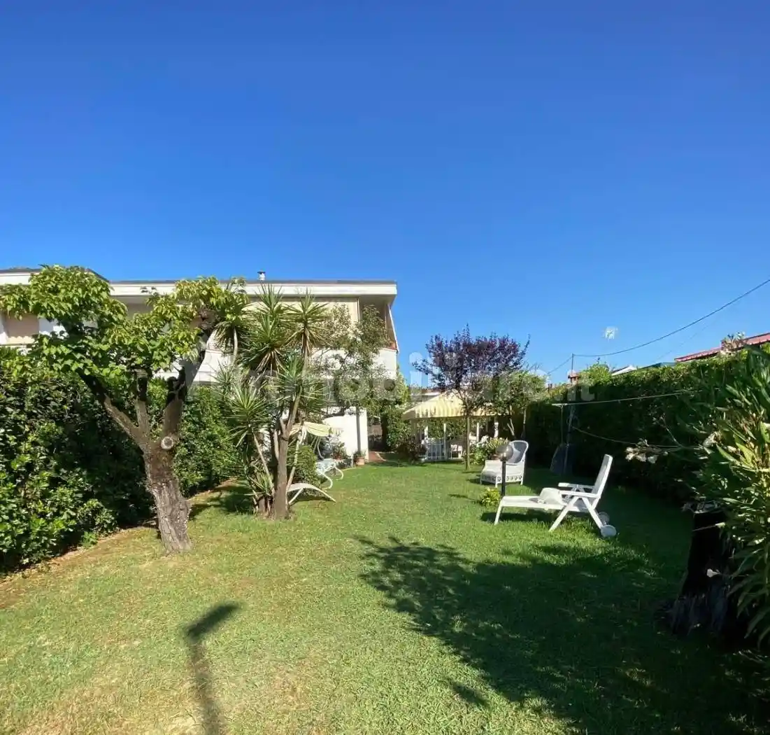 Appartamento in vendita a Massa