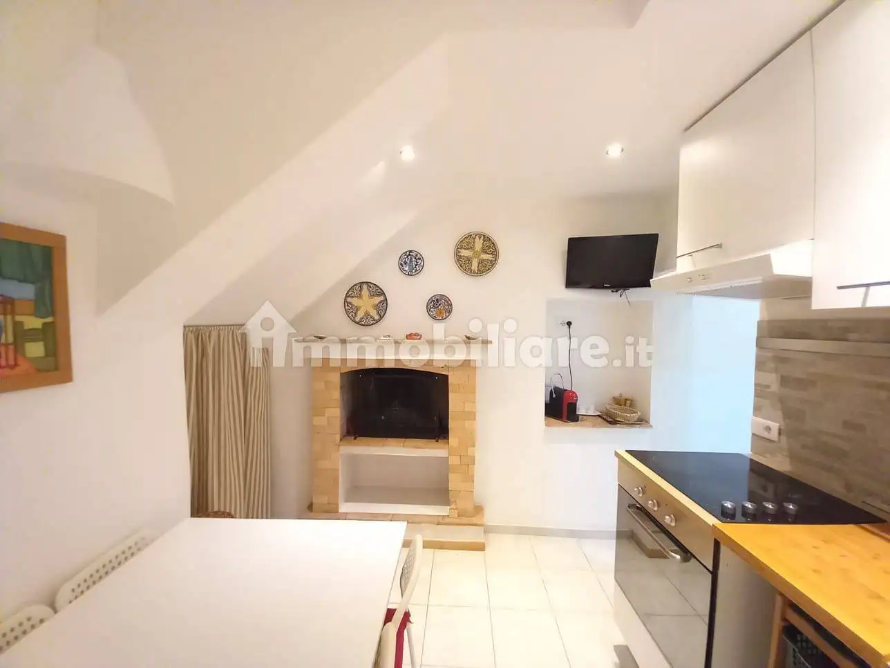 Bilocale piano terra, Capodimonte - foto 2