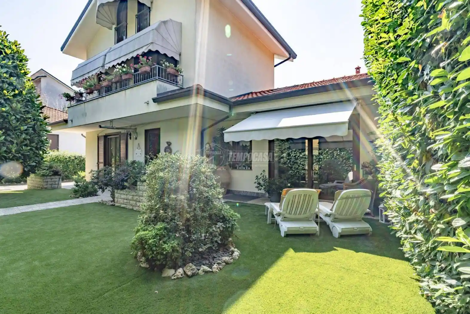 Villa in vendita a Caronno Pertusella