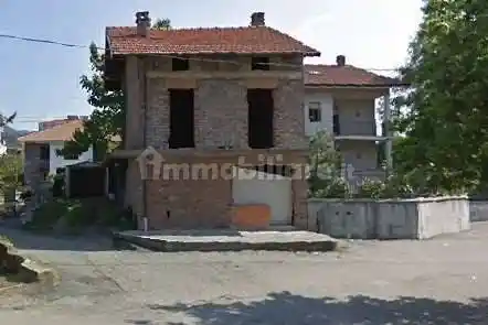 Casa indipendente in vendita a Serravalle Sesia