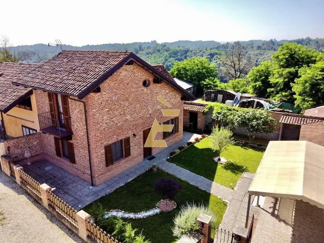 Rustico - Casale in vendita a Ferrere