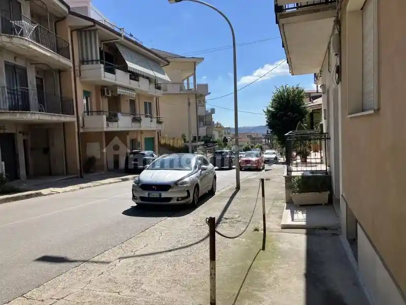 Appartamento buono stato, piano terra, Centro, San Salvo - foto 4