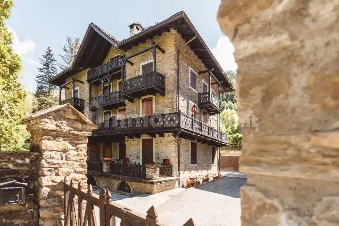 Appartamento in vendita a Courmayeur